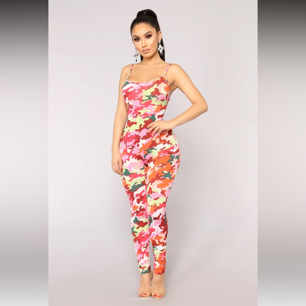 FashionNova Camouflage Jumpsuit - Size XL